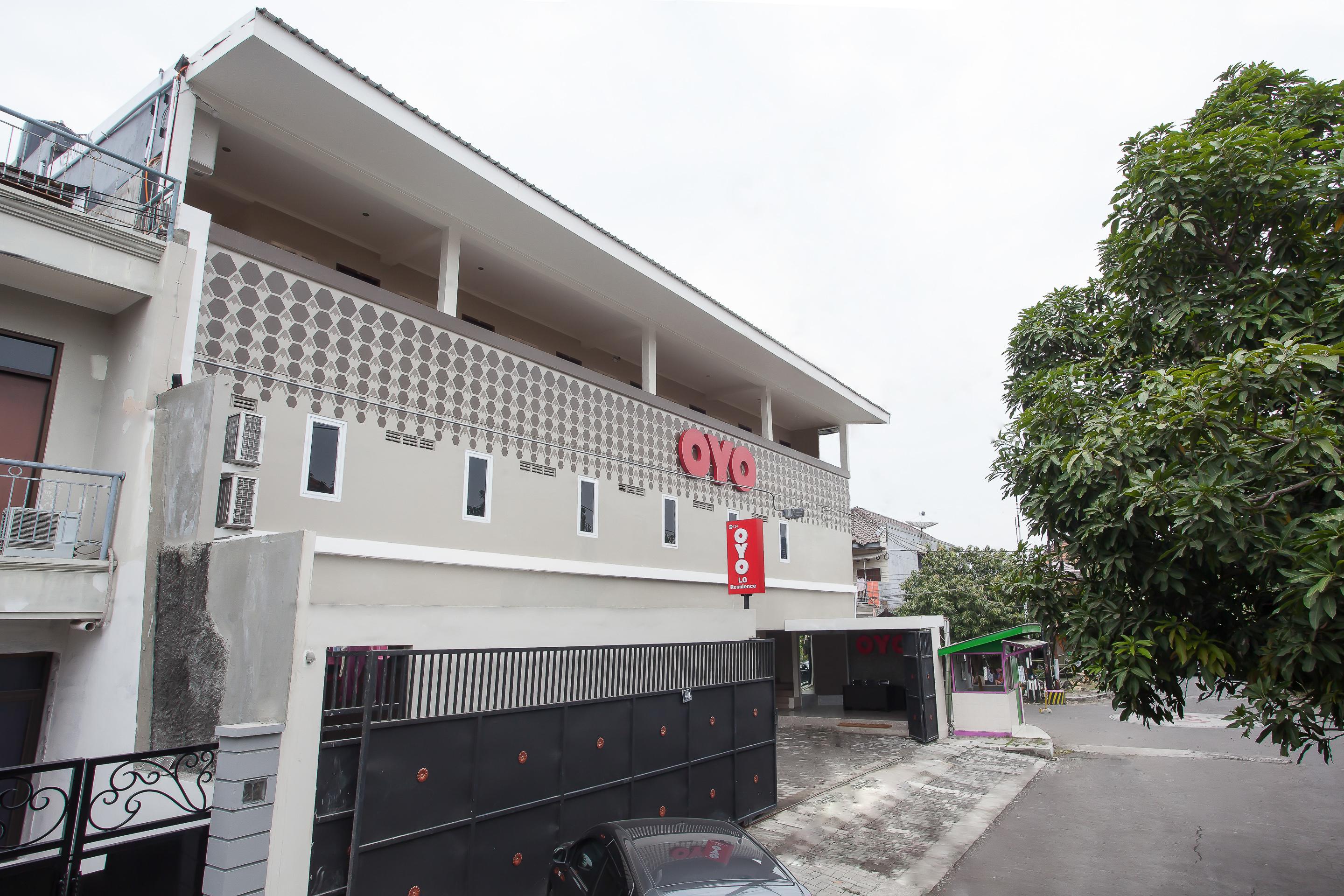 Super Oyo Capital O 134 Lg Residence Surabaia Exterior foto