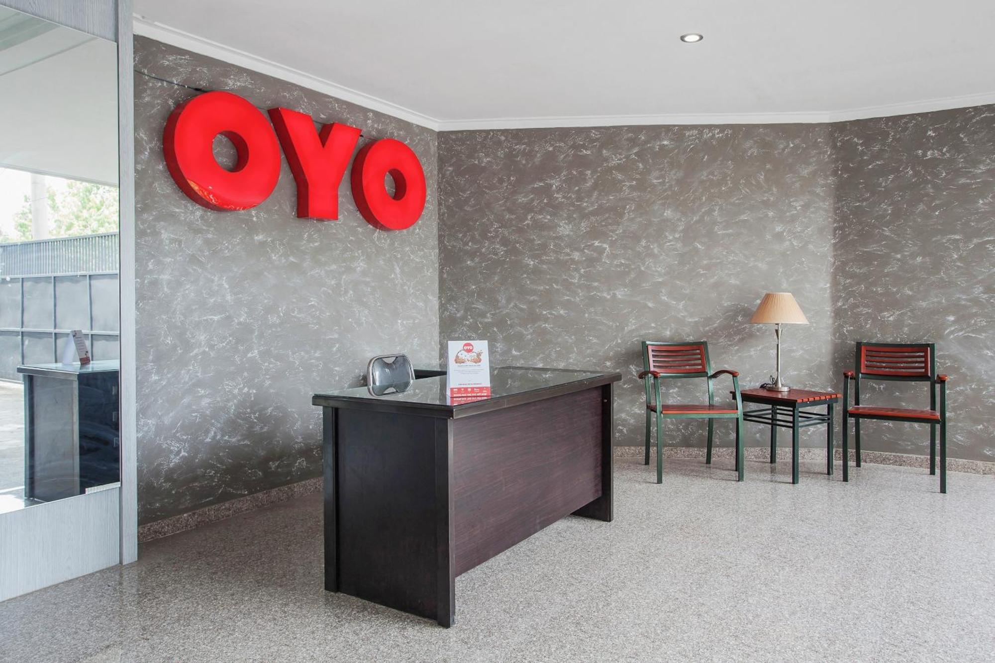 Super Oyo Capital O 134 Lg Residence Surabaia Exterior foto