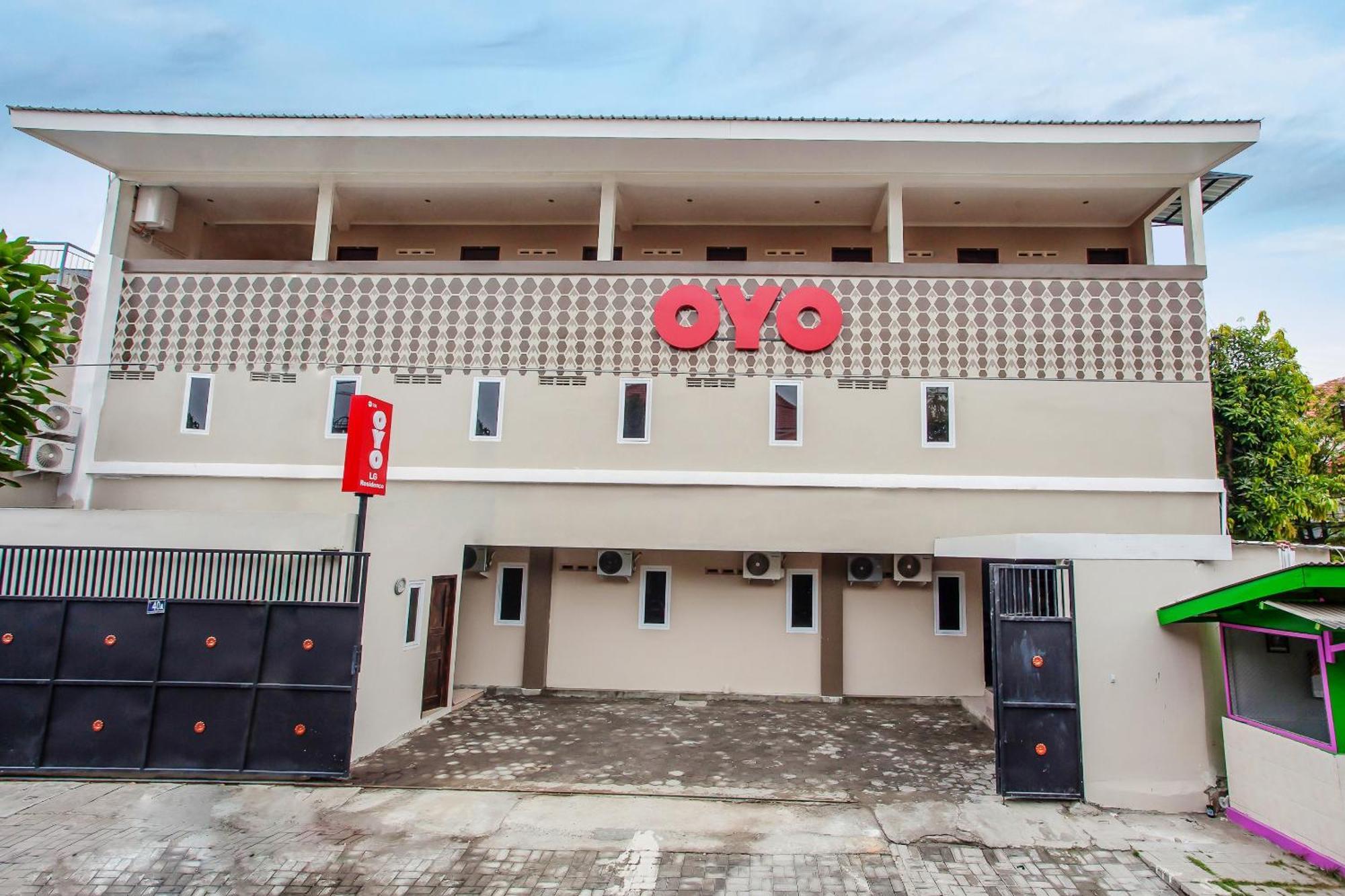 Super Oyo Capital O 134 Lg Residence Surabaia Exterior foto